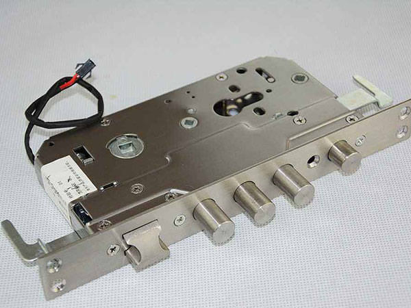 源城24小时上门开锁公司