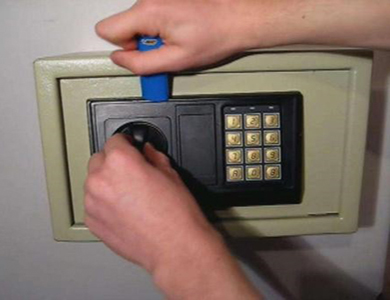 源城24小时上门开锁公司