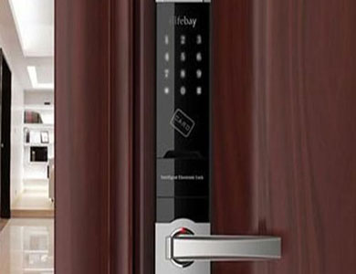 源城24小时上门开锁公司